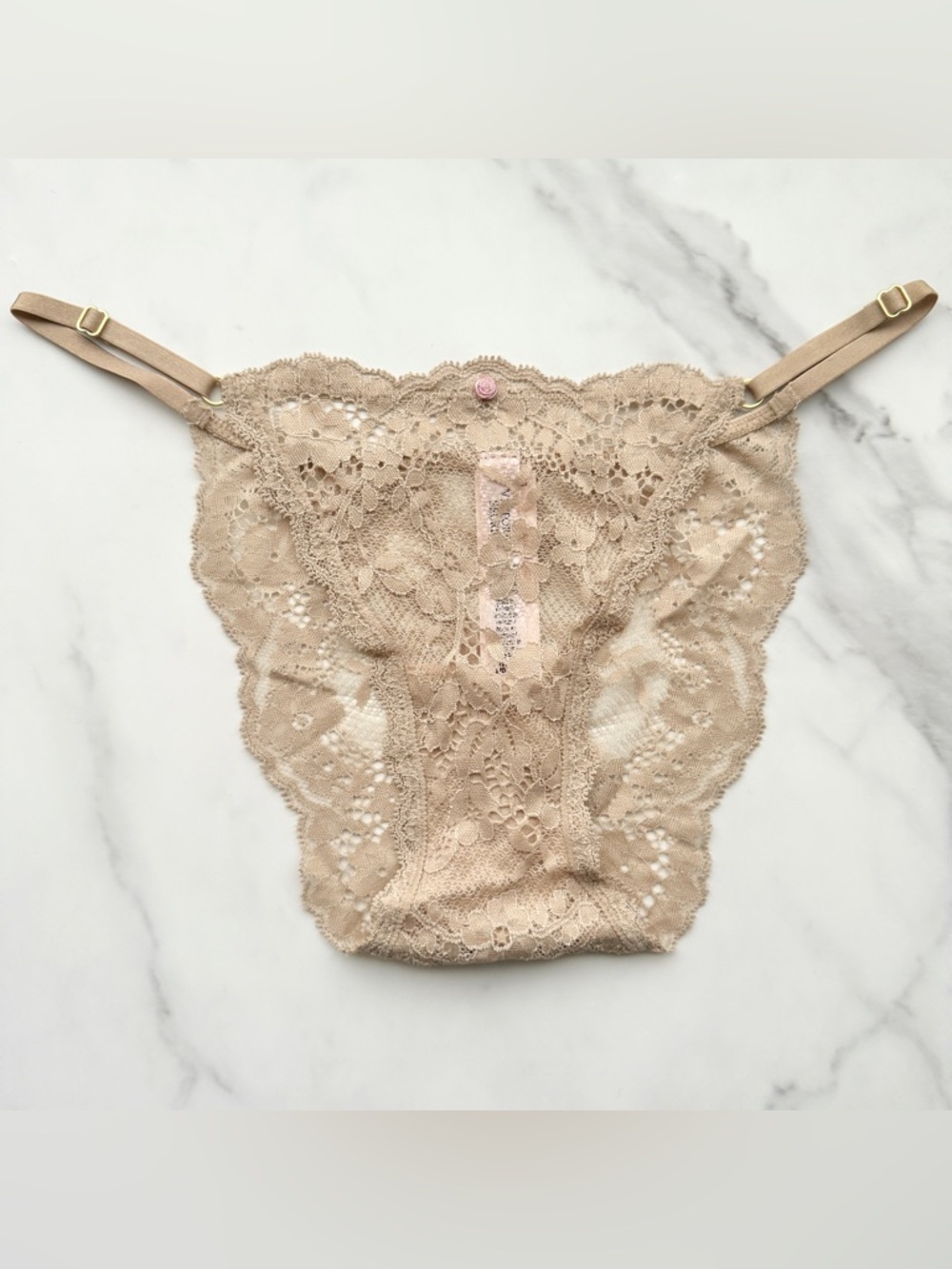 NWT VICTORIA’S SECRET DREAM ANGELS LACE ADJUSTABLE STRING BIKINI PANTY PRALINE